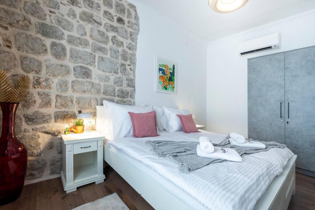 Flora-Heartbeat Old City Three Bedrooms Apartment Dubrovnik Eksteriør billede